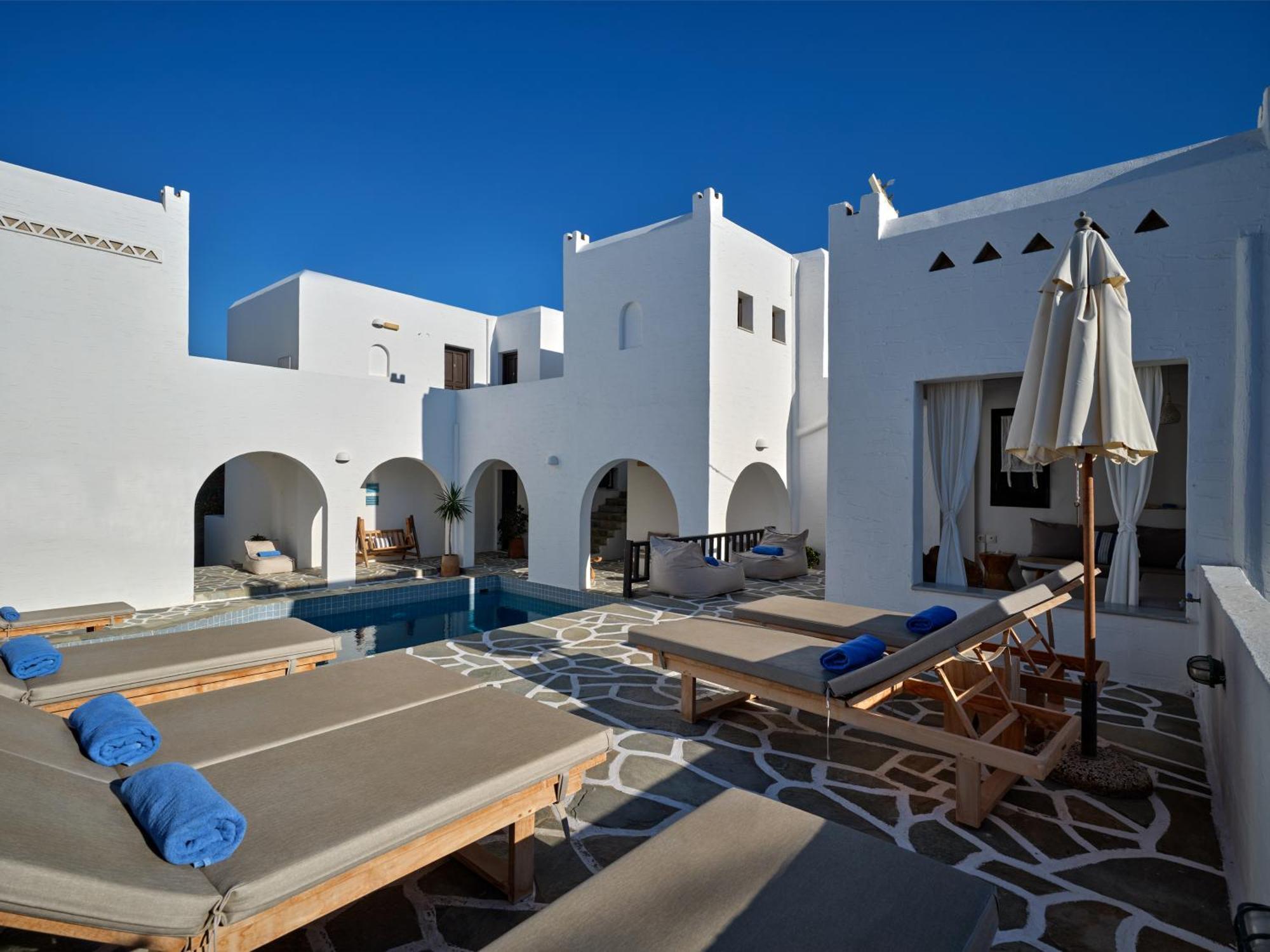 Hotel Aella 3*