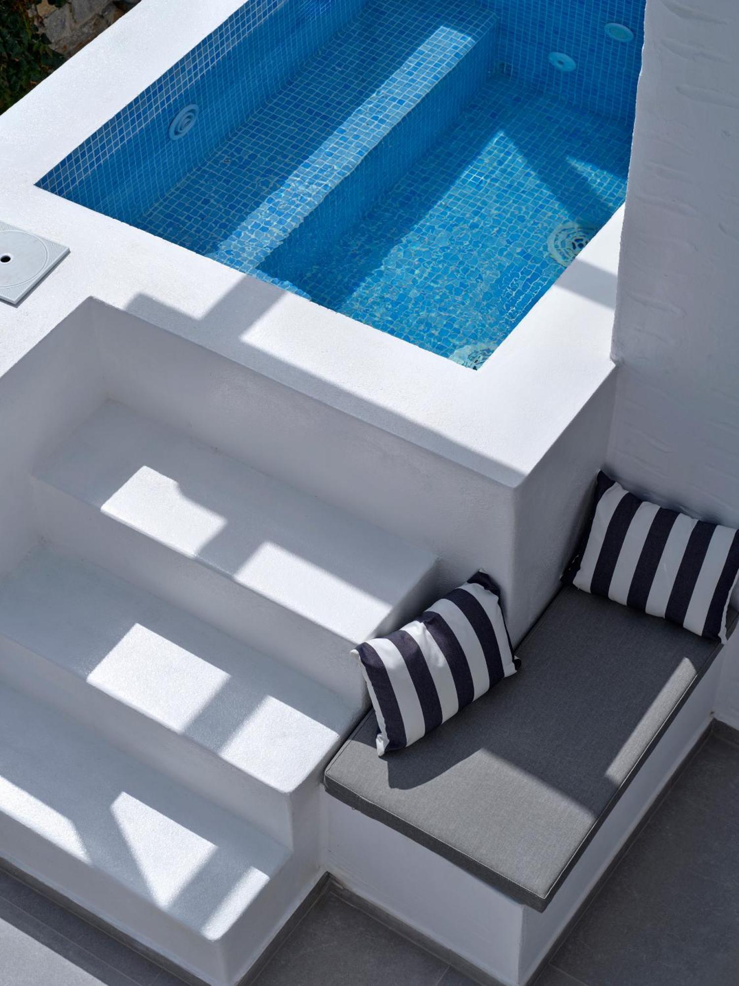 Hotel Aella